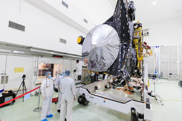 NASA image: Psyche Prelaunch Spacecraft Processing