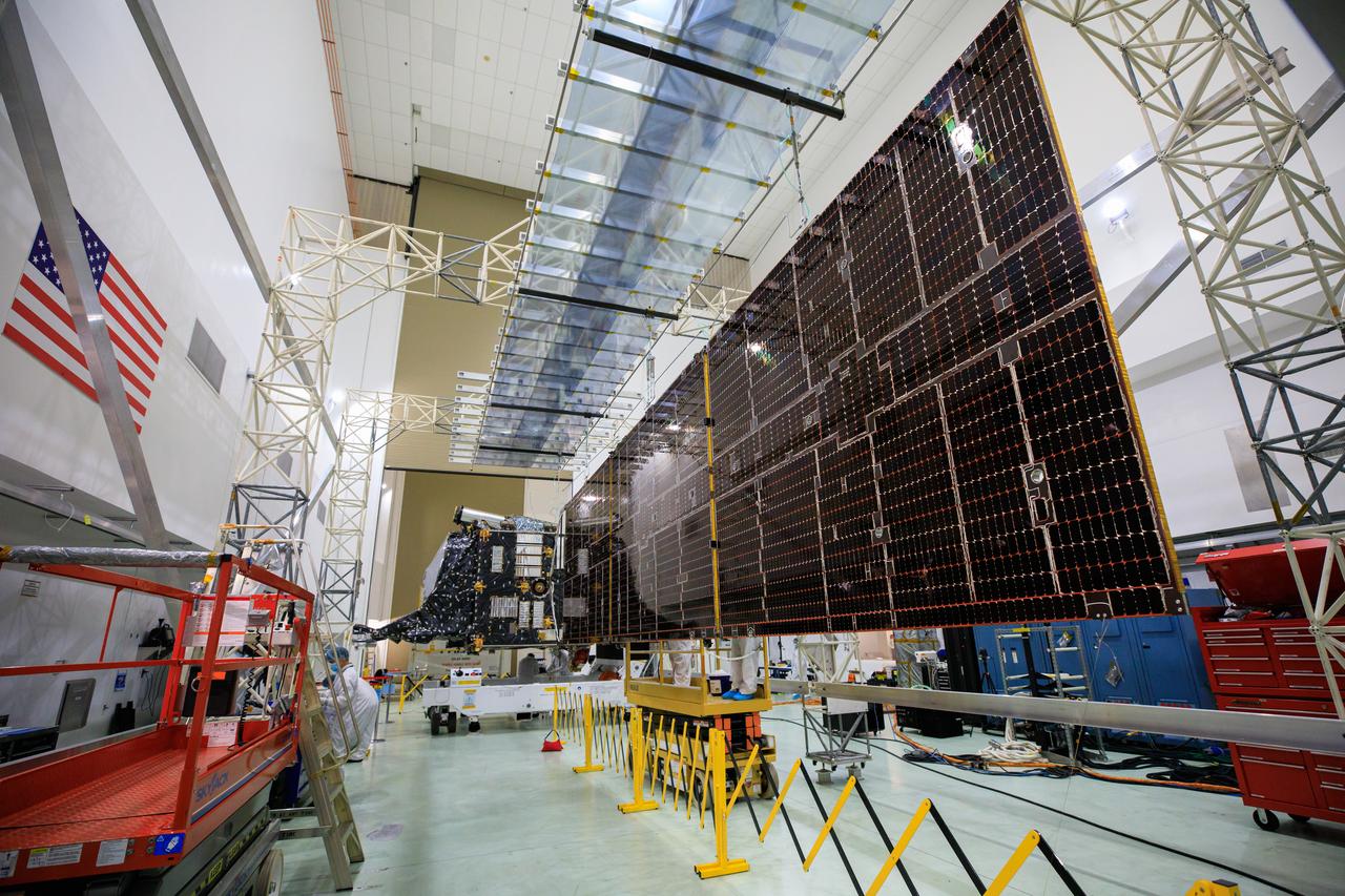 Technicians are preparing to integrate one of two solar arrays to NASA’s Psyche spacecraft inside the Astrotech Space Operations Facility near the agency’s Kennedy Space Center in Florida on July 24, 2023. The solar arrays were shipped from Maxar Technologies, in San Jose, California. They are part of the solar electric propulsion system, provided by Maxar, that will power the spacecraft on its journey to explore a metal-rich asteroid. Psyche will launch atop a SpaceX Falcon Heavy rocket from Launch Complex 39A at Kennedy. Launch is targeted for Oct. 5, 2023. Riding with Psyche is a pioneering technology demonstration, NASA’s Deep Space Optical Communications (DSOC) experiment.