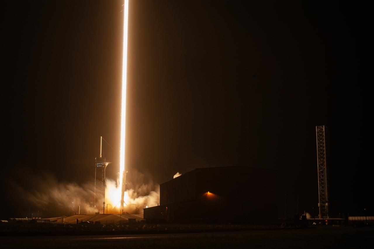 A SpaceX Falcon 9 rocket soars into the sky at 3:27 a.m. EDT on Saturday, Aug. 26, from Kennedy Space Center’s Launch Complex 39A in Florida, carrying NASA’s SpaceX Crew-7 crew members to the International Space Station. Aboard SpaceX’s Dragon spacecraft are NASA astronaut Jasmin Moghbeli, ESA (European Space Agency) astronaut Andreas Mogensen, JAXA (Japan Aerospace Exploration Agency) astronaut Satoshi Furukawa, and Roscosmos cosmonaut Konstantin Borisov.