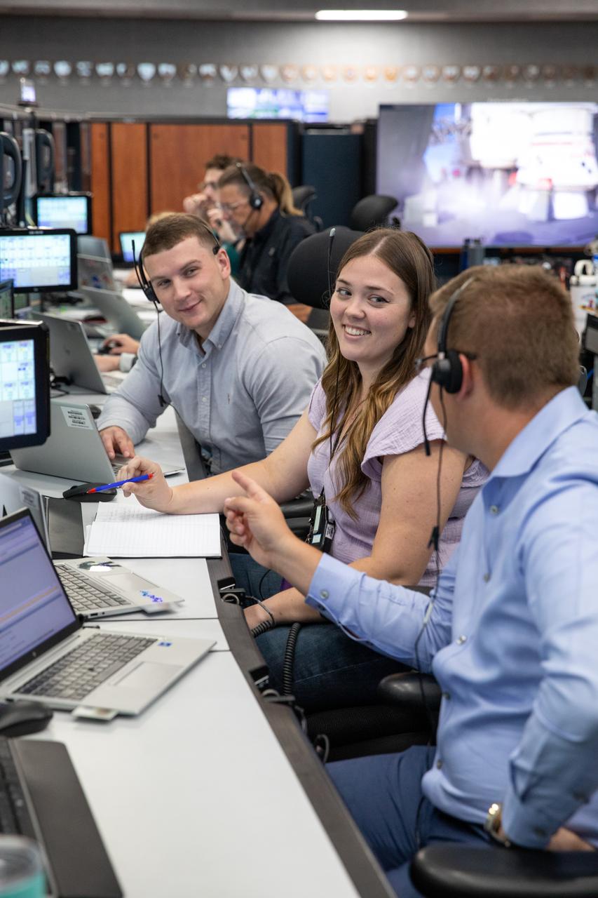 Members of the Artemis II launch team, including personnel with NASA’s Exploration Ground Systems and contractor Jacobs, monitor activities during the Artemis II terminal countdown simulation inside Firing Room 1 in the Launch Control Center at NASA’s Kennedy Space Center in Florida on Monday, Sept. 11, 2023. This is part of a series of simulations to help the team prepare for the launch of Artemis II, the first mission with astronauts under Artemis that will test and check out all of the Orion spacecraft’s systems needed for future crewed missions.