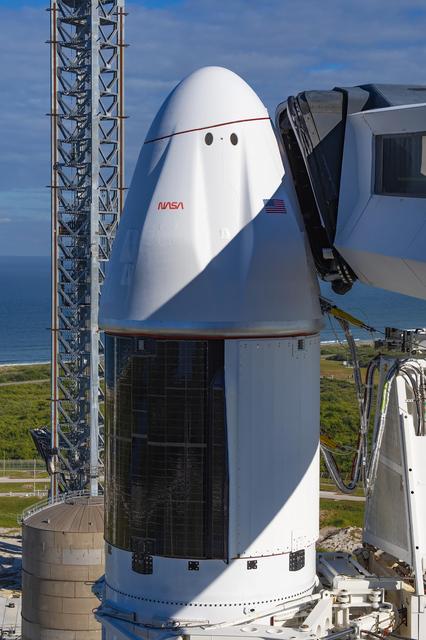 NASA image: SpaceX CRS-29 Vertical at LC-39A