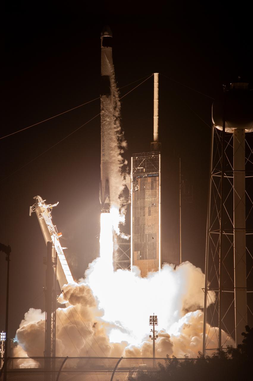 The SpaceX Falcon 9 rocket carrying the Dragon spacecraft lifts off from Launch Complex 39A at NASA’s Kennedy Space Center in Florida on Thursday, Nov. 9, 2023, on the company’s 29th commercial resupply services mission for the agency to the International Space Station. Liftoff was at 8:28 p.m. EST. Dragon will deliver scientific research, technology demonstrations, crew supplies, and hardware to the space station to support its Expedition 70 crew, including NASA’s Integrated Laser Communications Relay Demonstration Low Earth Orbit User Modem and Amplifier Terminal (ILLUMA-T) and Atmospheric Waves Experiment (AWE). The spacecraft is expected to spend about a month attached to the orbiting outpost before it returns to Earth with research and return cargo, splashing down off the coast of Florida.
