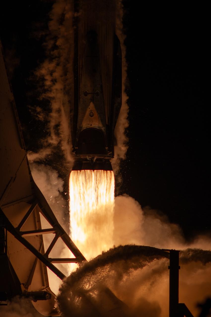 The SpaceX Falcon 9 rocket carrying the Dragon spacecraft lifts off from Launch Complex 39A at NASA’s Kennedy Space Center in Florida on Thursday, Nov. 9, 2023, on the company’s 29th commercial resupply services mission for the agency to the International Space Station. Liftoff was at 8:28 p.m. EST. Dragon will deliver scientific research, technology demonstrations, crew supplies, and hardware to the space station to support its Expedition 70 crew, including NASA’s Integrated Laser Communications Relay Demonstration Low Earth Orbit User Modem and Amplifier Terminal (ILLUMA-T) and Atmospheric Waves Experiment (AWE). The spacecraft is expected to spend about a month attached to the orbiting outpost before it returns to Earth with research and return cargo, splashing down off the coast of Florida.