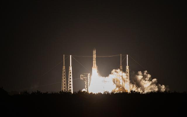 NASA image: CLPS Peregrine Mission-1 (PM-1) Astrobotic/ULA Liftoff