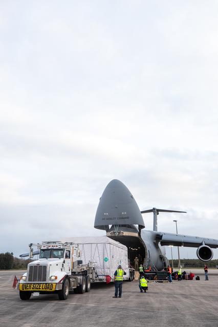 NASA image: GOES-U Spacecraft Arrival and Offload