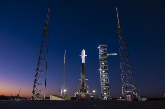 NASA image: SpaceX NG-20 Vertical at SLC-40