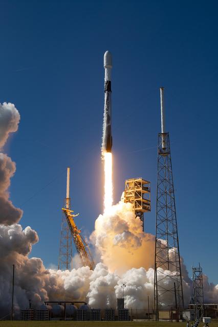 NASA image: SpaceX NG-20 Launch