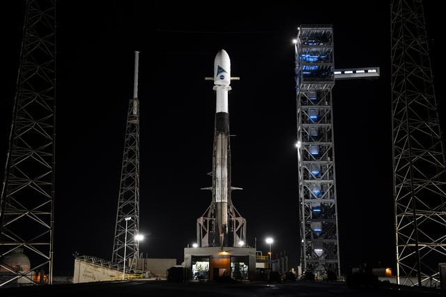 NASA image: SpaceX PACE Vertical at SLC-40