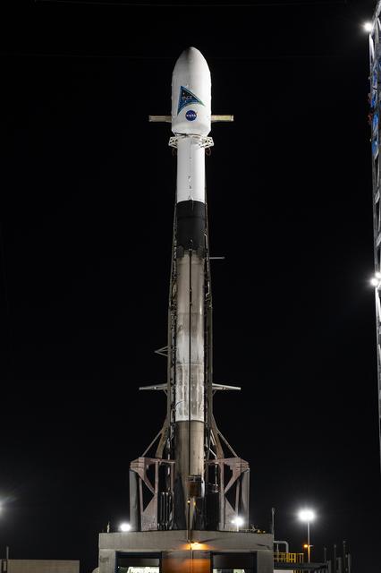 NASA image: SpaceX PACE Vertical at SLC-40