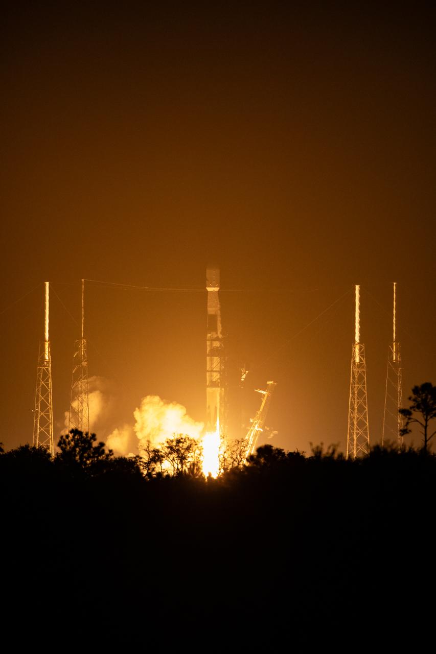 NASA’s PACE (Plankton, Aerosol, Cloud, ocean Ecosystem) spacecraft, atop a SpaceX Falcon 9 rocket, successfully lifts off from Space Launch Complex 40 at Cape Canaveral Space Force Station in Florida at 1:33 a.m. EST Thursday, Feb. 8. PACE is NASA’s newest earth-observing satellite that will help increase our understanding of Earth’s oceans, atmosphere, and climate by delivering hyperspectral observations of microscopic marine organisms called phytoplankton, as well new data on clouds and aerosols. 