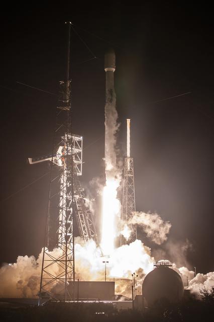 NASA image: SpaceX PACE Launch