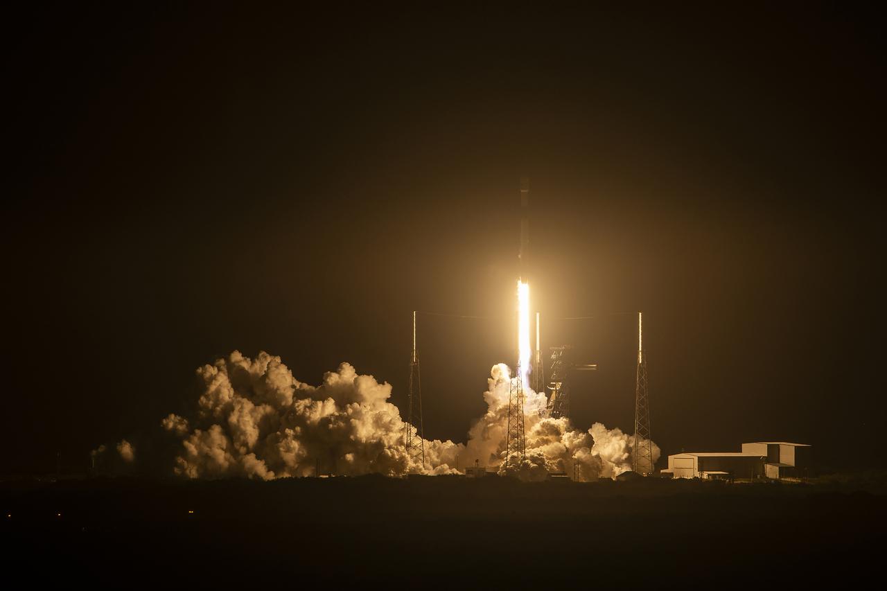 NASA’s PACE (Plankton, Aerosol, Cloud, ocean Ecosystem) spacecraft, atop a SpaceX Falcon 9 rocket, successfully lifts off from Space Launch Complex 40 at Cape Canaveral Space Force Station in Florida at 1:33 a.m. EST Thursday, Feb. 8. PACE is NASA’s newest earth-observing satellite that will help increase our understanding of Earth’s oceans, atmosphere, and climate by delivering hyperspectral observations of microscopic marine organisms called phytoplankton, as well new data on clouds and aerosols.