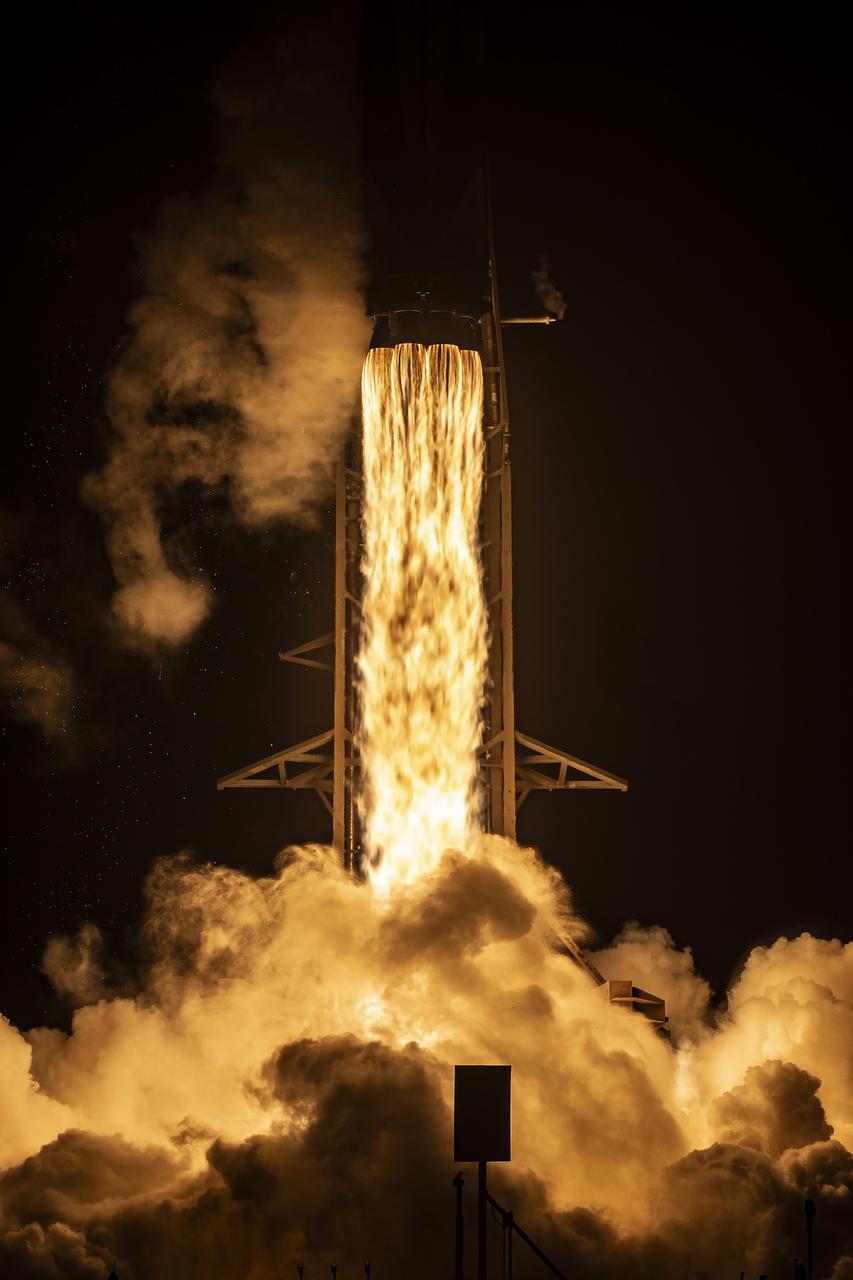 NASA’s PACE (Plankton, Aerosol, Cloud, ocean Ecosystem) spacecraft, atop a SpaceX Falcon 9 rocket, successfully lifts off from Space Launch Complex 40 at Cape Canaveral Space Force Station in Florida at 1:33 a.m. EST Thursday, Feb. 8. PACE is NASA’s newest earth-observing satellite that will help increase our understanding of Earth’s oceans, atmosphere, and climate by delivering hyperspectral observations of microscopic marine organisms called phytoplankton, as well new data on clouds and aerosols.