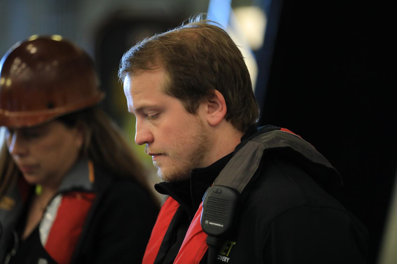 Members of NASA’s Exploration Ground System’s Landing and Recovery team and partners from the Department of Defense aboard the USS San Diego monitor operations of the day in the ship’s well deck and practice recovery procedures using the Crew Module Test Article, during Underway Recovery Test 11 (URT-11) off the coast of San Diego on Thursday, Feb. 22, 2024. URT-11 is the eleventh in a series of Artemis recovery tests, and the first time NASA and its partners put their Artemis II recovery procedures to the test with the astronauts.