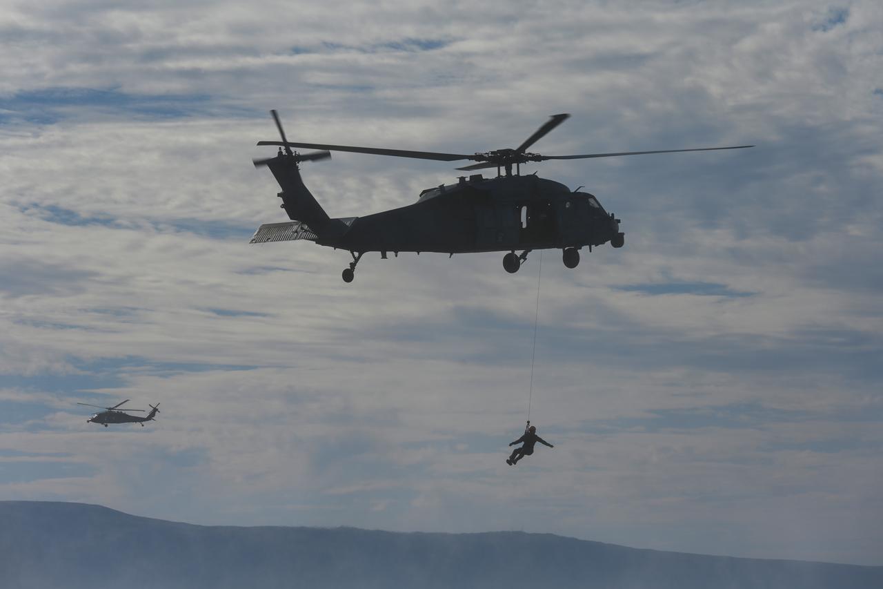 Members of the United States Navy Helicopter Sea Combat Squadron (HSC) 23 "Wildcards" practice recovery procedures of the Crew Module Test Article during Underway Recovery Test 11 (URT-11) with NASA’s Exploration Ground System’s Landing and Recovery team and partners from the Department of Defense aboard the USS San Diego off the coast of San Diego on Friday, Feb. 23, 2024. URT-11 is the eleventh in a series of Artemis recovery tests, and the first time NASA and its partners put their Artemis II recovery procedures to the test with the astronauts.
