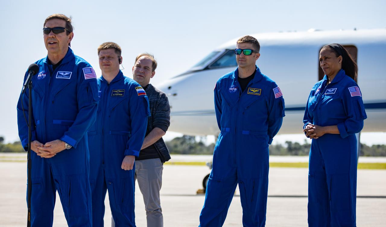 NASA astronaut Michael Barratt, Crew-8 pilot, delivers remarks to members of the news media during crew arrival for NASA’s SpaceX Crew-8 mission at the Launch and Landing Facility at Kennedy Space Center in Florida on Sunday, Feb. 25, 2024. Barratt, along with NASA astronauts Matthew Dominick and Jeanette Epps, as well as Roscosmos cosmonaut Alexander Grebenkin, will launch to the International Space Station aboard SpaceX’s Dragon spacecraft on the company’s Falcon 9 rocket from Kennedy’s Launch Complex 39A no earlier than 12:04 a.m. EST Friday, March 1, 2024.