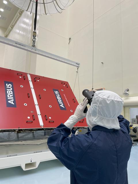 NASA’s Europa Clipper Solar Array Hoist at Kennedy Space Center