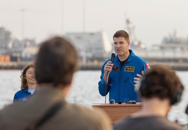 NASA image: URT-11 NASA & Navy Joint Press Conference