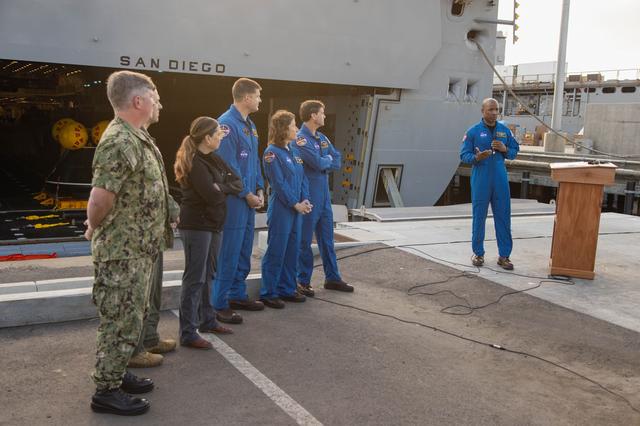 URT-11 NASA & Navy Joint Press Conference