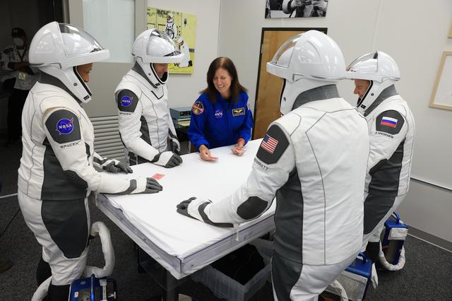 NASA image: SpaceX Crew-8 Suit-Up 