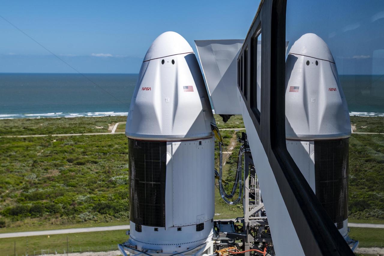 Seen here is an up-close view of the SpaceX Dragon spacecraft atop the company’s Falcon 9 rocket after being raised to a vertical position at Space Launch Complex 40 at Cape Canaveral Space Force Station in Florida on Tuesday, March 19, 2024, in preparation for the 30th commercial resupply services launch to the International Space Station. NASA and partner research flying aboard the mission includes a look at plant metabolism in space and a set of new sensors for free-flying Astrobee robots to provide 3D mapping capabilities. Other studies include a fluid physics study that could benefit solar cell technology and a university project from CSA (Canadian Space Agency) that will monitor sea ice and ocean conditions. Liftoff is scheduled for 4:55 p.m. EDT on Thursday, March 21, 2024.