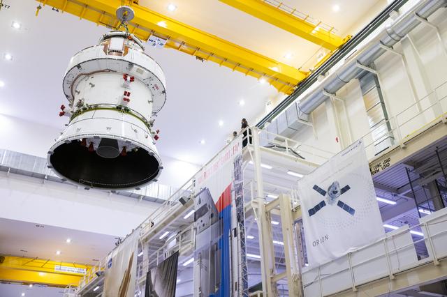 NASA image: Orion Vac Chamber Lift and Load Operations