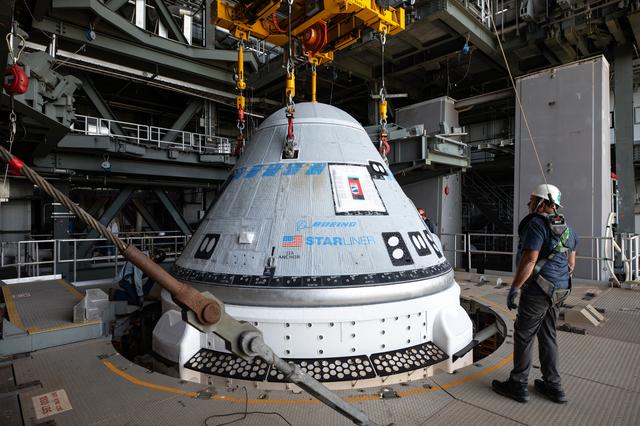 NASA image: Boeing CFT Starliner Lift and Mate