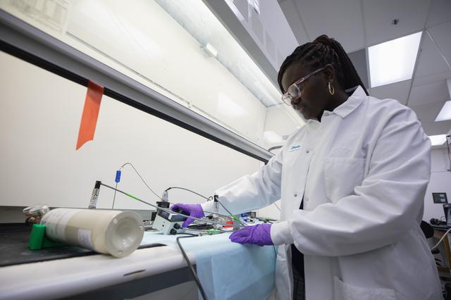 NASA image: Molten Regolith Electrolysis Project Testing