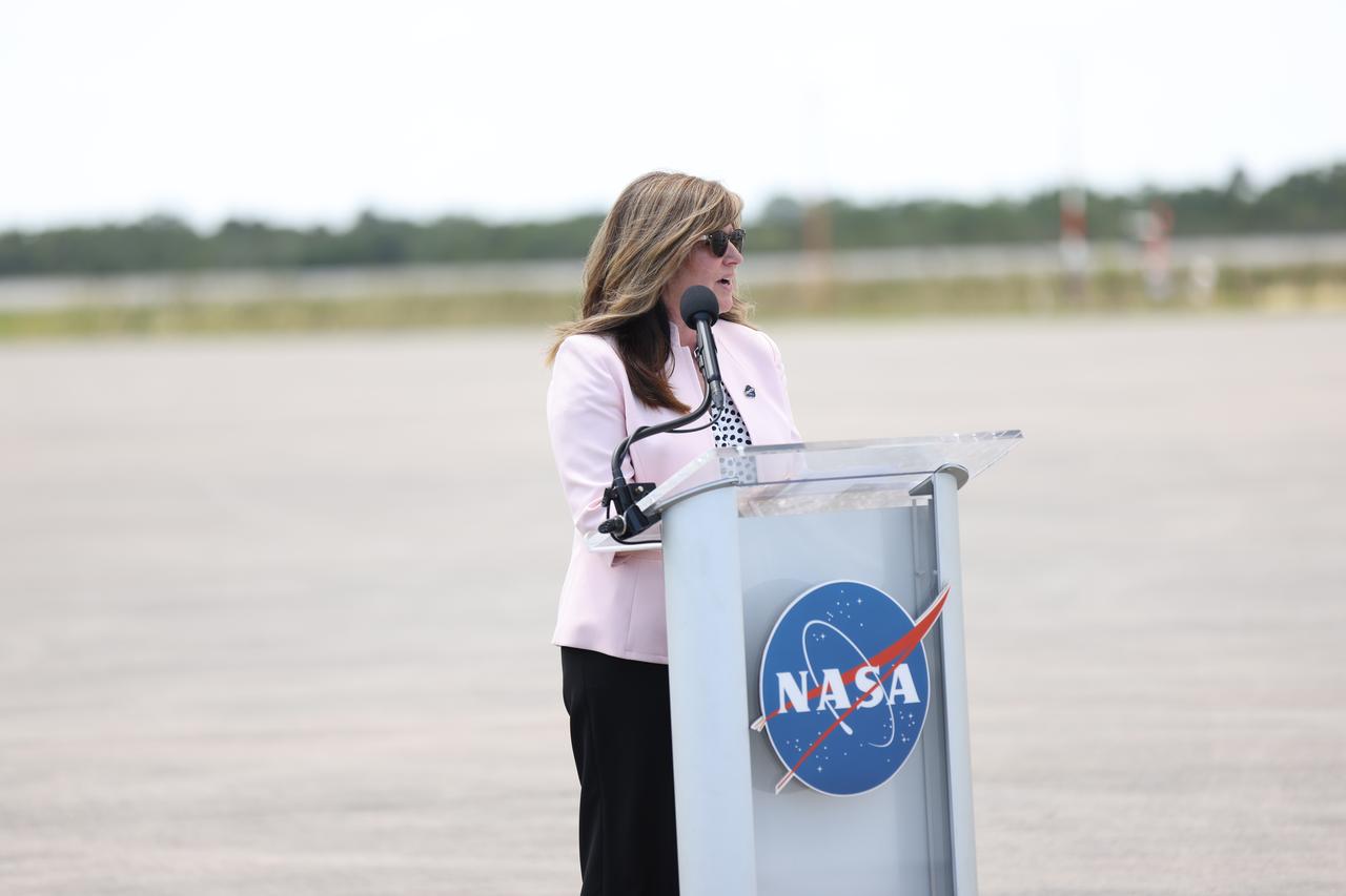 Jennifer Kunz, associate director, technical, at NASA’s Kennedy Space Center in Florida delivers remarks to members of the news media at the Launch and Landing Facility at the Florida spaceport during crew arrival for the agency’s Boeing Crew Flight Test. As part of the agency’s Commercial Crew Program, NASA astronauts Butch Wilmore and Suni Williams are the first to launch aboard Boeing’s Starliner spacecraft atop a United Launch Alliance Atlas V rocket from Space Launch Complex-41 at Cape Canaveral Space Force Station in Florida. Liftoff is scheduled for 10:34 p.m. ET on Monday, May 6.