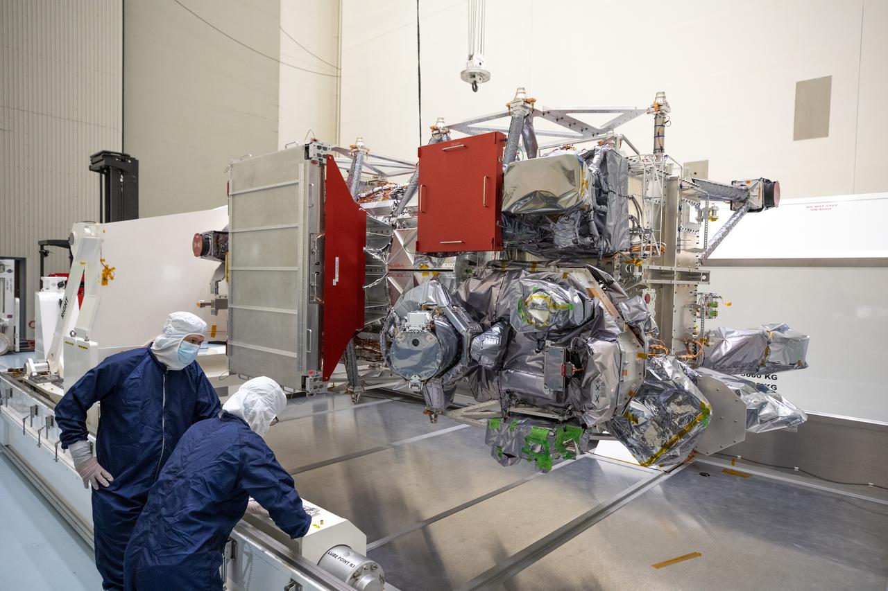 As part of prelaunch processing, crews inside the Payload Hazardous Servicing Facility at NASA’s Kennedy Space Center in Florida uncrate the agency’s largest planetary mission spacecraft, Europa Clipper, on Tuesday, May 28, 2024. Slated to launch aboard a SpaceX Falcon Heavy rocket later this year from Launch Complex 39A at Kennedy, Europa Clipper will help determine if conditions exist below the surface Jupiter’s fourth largest moon, Europa, that could support life. 