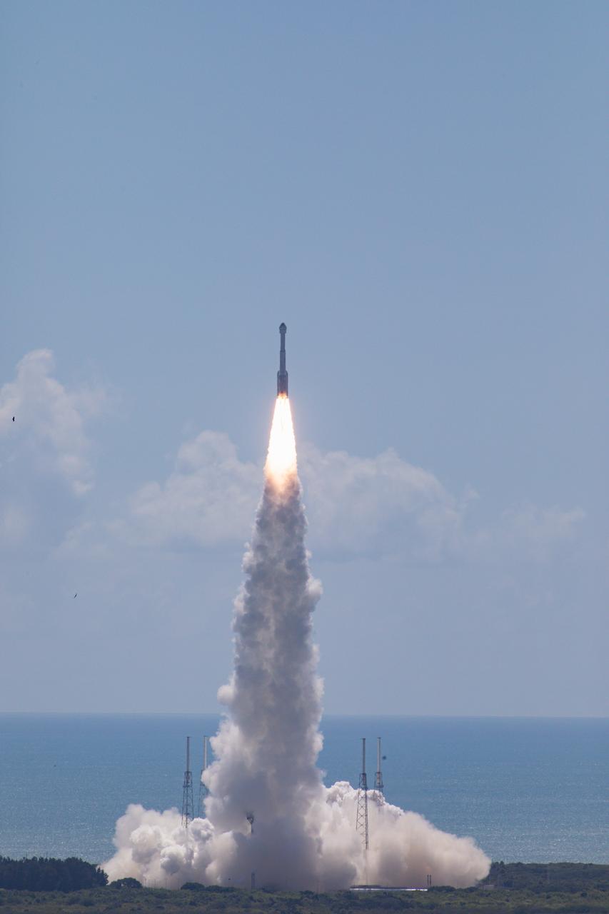 A United Launch Alliance Atlas V rocket carrying a Boeing Starliner spacecraft launches NASA’s Boeing Crew Flight Test with NASA astronauts Butch Wilmore and Suni Williams aboard at 10:52 a.m. EDT Wednesday, June 5, 2024, from Space Launch Complex-41 at Cape Canaveral Space Force Station in Florida. Wilmore and Williams are the first to launch aboard Boeing’s Starliner spacecraft to the International Space Station as part of the agency’s Commercial Crew Program.
