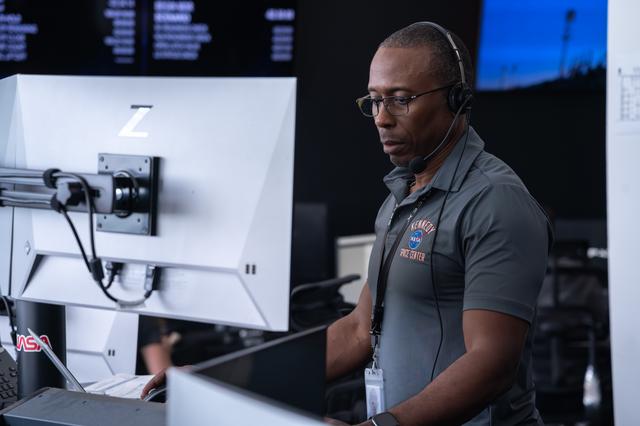 NASA image: LSP Personnel Rehearse GOES-U Launch at SpaceX Hangar X