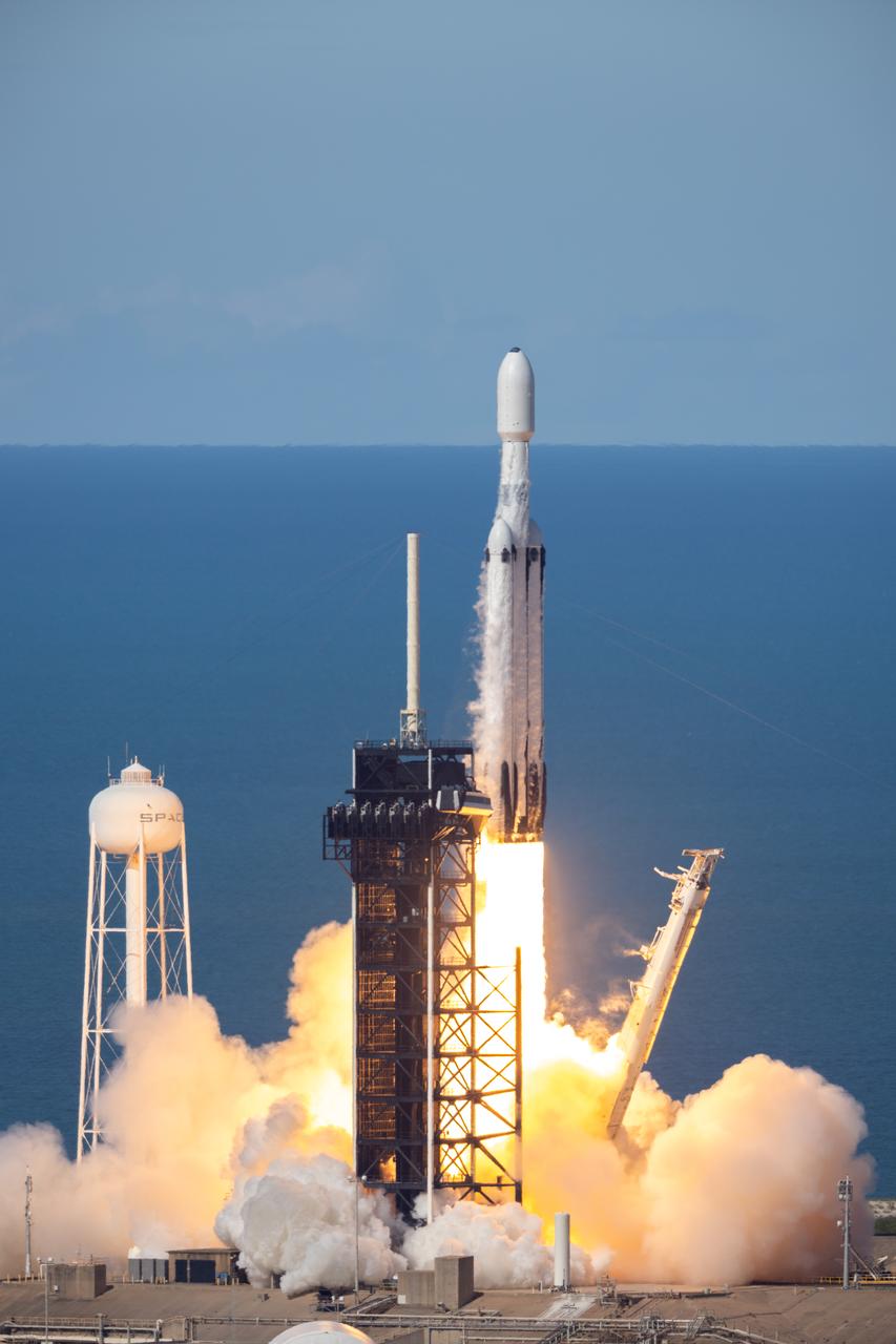 A SpaceX Falcon Heavy rocket carrying the National Oceanic and Atmospheric Administration (NOAA) GOES-U (Geostationary Operational Environmental Satellite U) lifts off from Launch Complex 39A at NASA’s Kennedy Space Center in Florida on Tuesday, June 25, 2024. The GOES-U satellite is the final satellite in the GOES-R series, which serves a critical role in providing continuous coverage of the Western Hemisphere, including monitoring tropical systems in the eastern Pacific and Atlantic oceans.