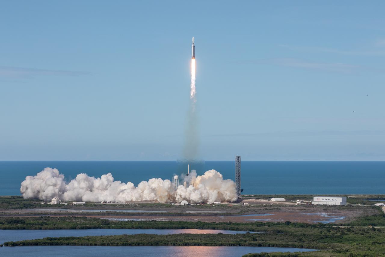 A SpaceX Falcon Heavy rocket carrying the National Oceanic and Atmospheric Administration (NOAA) GOES-U (Geostationary Operational Environmental Satellite U) lifts off from Launch Complex 39A at NASA’s Kennedy Space Center in Florida on Tuesday, June 25, 2024. The GOES-U satellite is the final satellite in the GOES-R series, which serves a critical role in providing continuous coverage of the Western Hemisphere, including monitoring tropical systems in the eastern Pacific and Atlantic oceans.