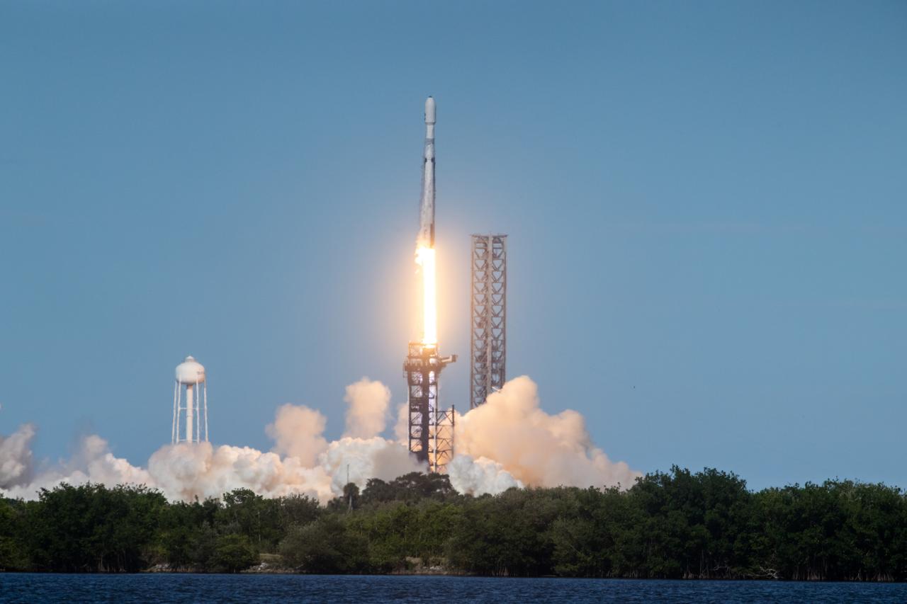 A SpaceX Falcon Heavy rocket carrying the National Oceanic and Atmospheric Administration (NOAA) GOES-U (Geostationary Operational Environmental Satellite U) lifts off from Launch Complex 39A at NASA’s Kennedy Space Center in Florida on Tuesday, June 25, 2024. The GOES-U satellite is the final satellite in the GOES-R series, which serves a critical role in providing continuous coverage of the Western Hemisphere, including monitoring tropical systems in the eastern Pacific and Atlantic oceans.