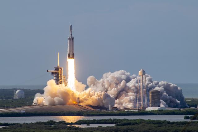 NASA image: NASA's SpaceX GOES-U Launch