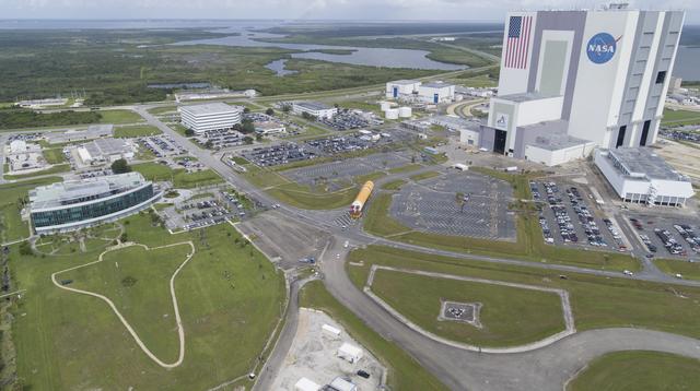 Artemis II Core Stage Offload and Transport to VAB