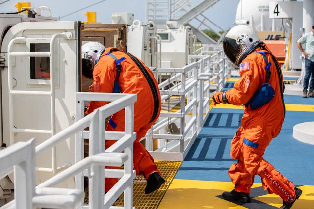 NASA image: ISVV-1 Artemis Emergency Egress Demonstration