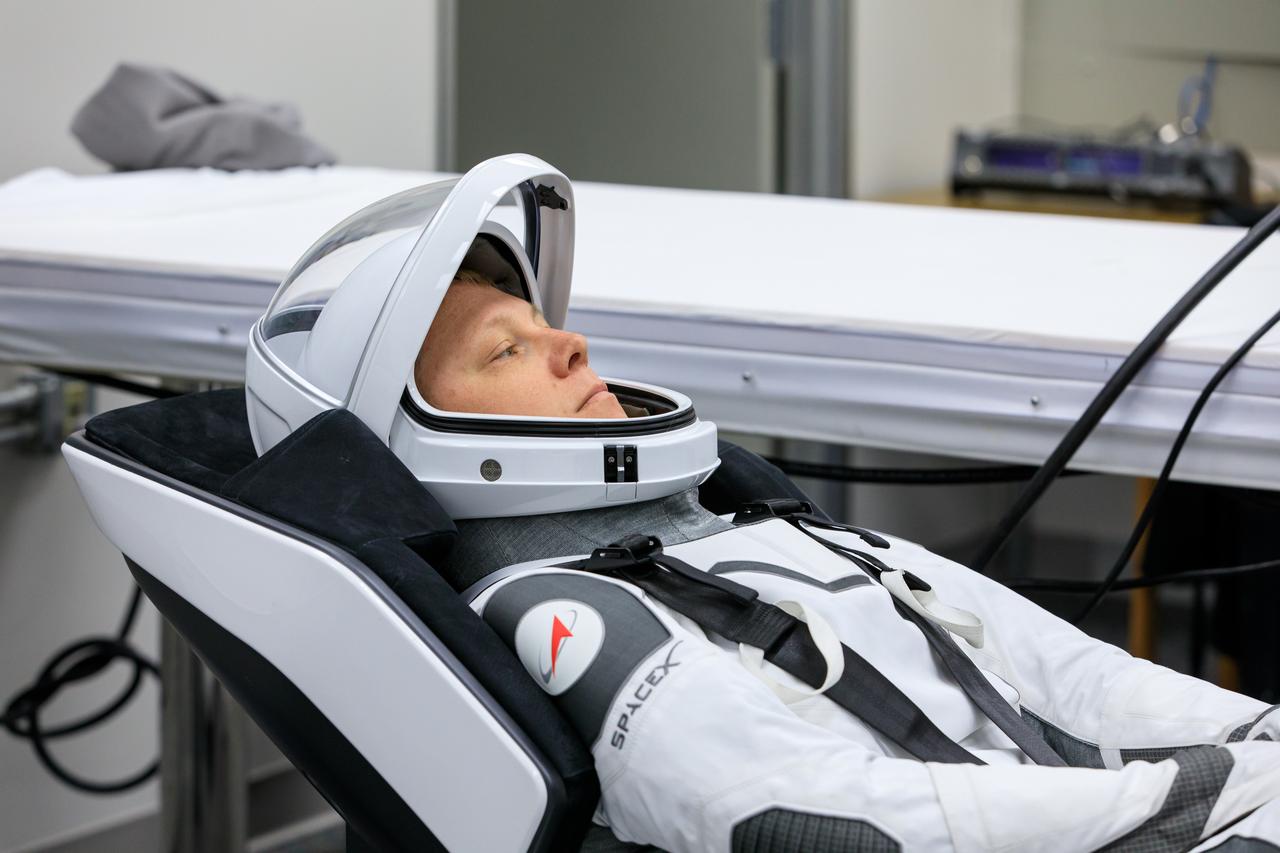 Roscosmos cosmonaut Aleksandr Gorbunov is photographed in his SpaceX spacesuit inside the crew suit-up room in the Neil A. Armstrong Operations and Checkout Building at the agency’s Kennedy Space Center in Florida ahead of launch of NASA’s SpaceX Crew-9 mission on Saturday, Sept. 28, 2024. Gorbunov and NASA astronaut Nick Hague will launch to the International Space Station aboard SpaceX’s Dragon spacecraft and Falcon 9 rocket. Launch is targeted for 1:17 p.m. EDT from Space Launch Complex-40 at Cape Canaveral Space Force Station in Florida. Crew-9 is the ninth crew rotation mission with SpaceX to the space station as part of the agency’s Commercial Crew Program.