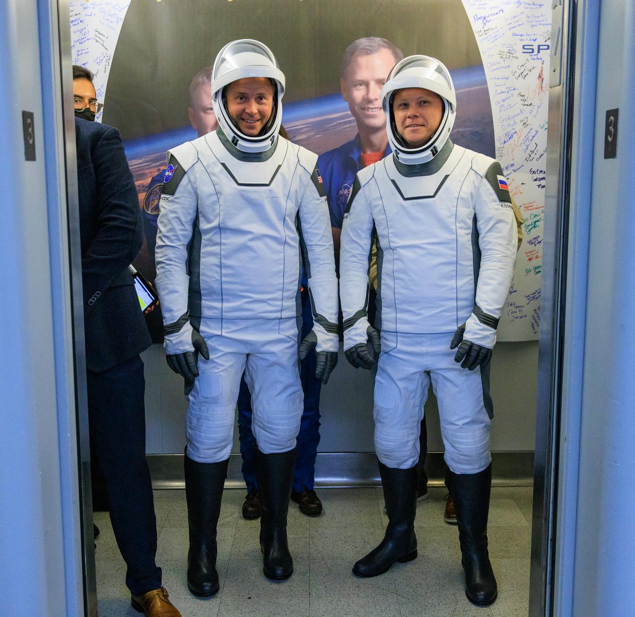 Live launch coverage of NASA’s SpaceX Crew-9 mission, beginning with a summarized video of astronaut suit-up inside the iconic Neil Armstrong Operations and Checkout building and continuing through launch from Space Launch Complex-40 at Cape Canaveral Space Force Station in Florida. The SpaceX Dragon spacecraft launched at 1:17 p.m. EDT Saturday, Sept. 28, on a Falcon 9 rocket, carrying NASA astronaut Nick Hague, commander, and Roscosmos cosmonaut Aleksandr Gorbunov, mission specialist. The spacecraft is scheduled to dock to the International Space Station at about 5:30 a.m. EDT Sunday, Sept. 29.