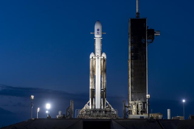 NASA image: SpaceX Europa Clipper Vertical