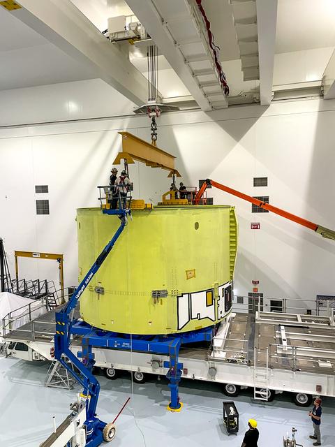 NASA image: Artemis IV Engine Section Lift
