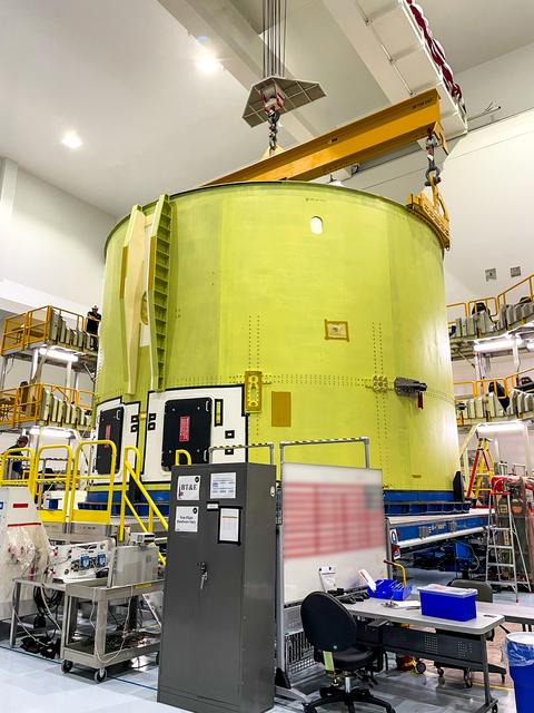 NASA image: Artemis IV Engine Section Lift