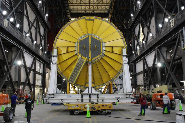 Artemis II Spider Install on SLS Core Stage