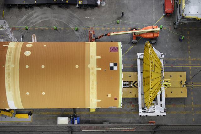 Artemis II Spider Install on SLS Core Stage