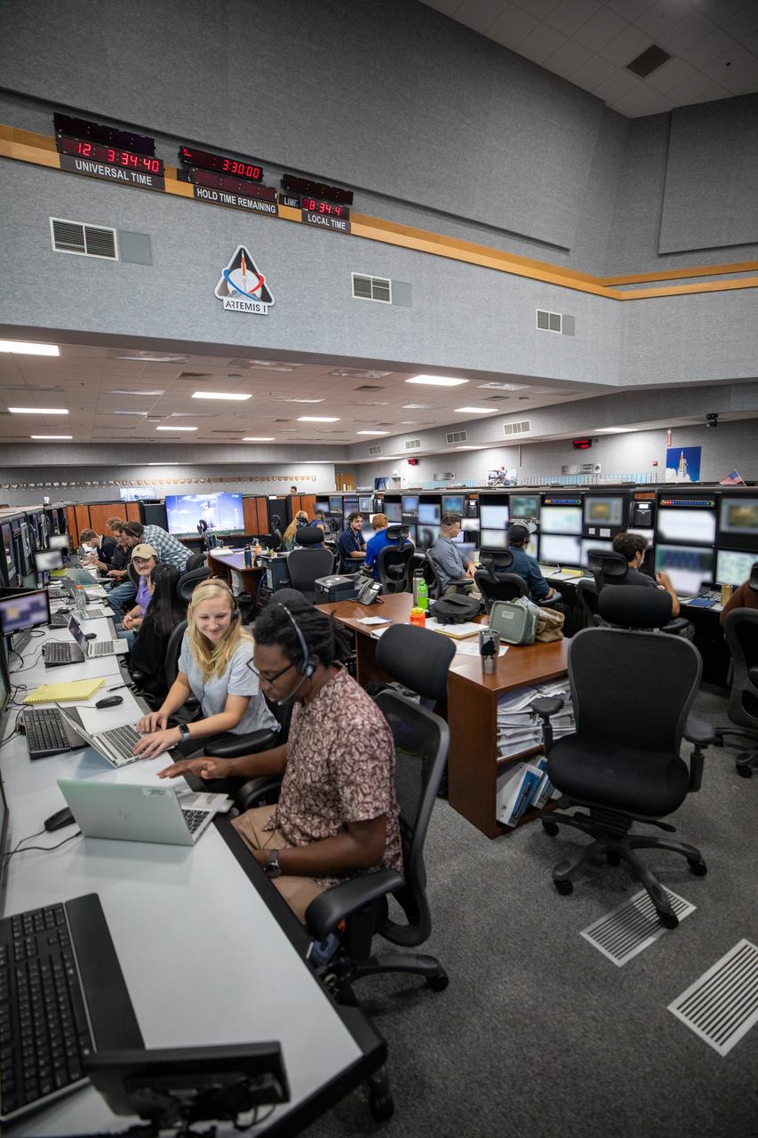 Members of the Artemis launch team participate in the Artemis II Terminal Count Simulation #11 inside Firing Room 1 in the Launch Control Center at NASA’s Kennedy Space Center in Florida on Thursday, Nov. 7, 2024. The simulations go through launch day scenarios to help launch team members test software and make adjustments if needed during countdown operations. Four astronauts will venture around the Moon on Artemis II, the first crewed mission on NASA’s path to establishing a long-term presence for science and exploration through Artemis.