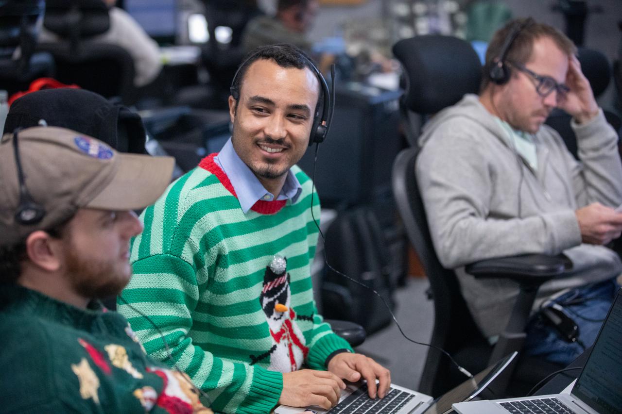 Members of the Artemis launch team participate in a cryogenic simulation for Artemis II in Firing Room 1 inside the Launch Control Center at NASA’s Kennedy Space Center in Florida on Wednesday, Dec. 11, 2024. Cryogenic simulations allow team members the opportunity to practice loading propellant – liquid hydrogen and liquid oxygen – onto the SLS (Space Launch System) rocket and make any necessary adjustments during countdown operations. Four astronauts will venture around the Moon on Artemis II, the first crewed mission on NASA’s path to establishing a long-term presence for science and exploration through Artemis.
