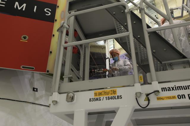 NASA image: Orion SAW Install