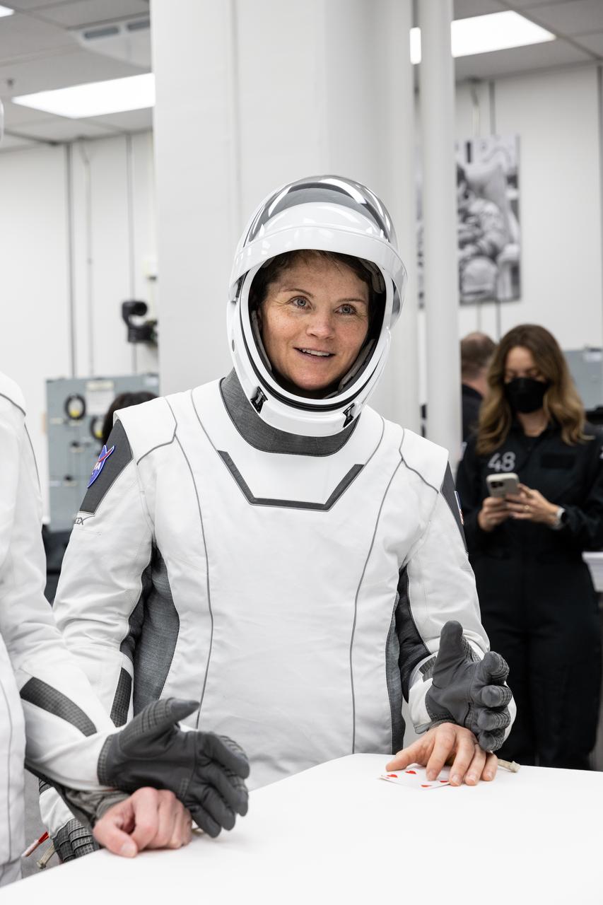 NASA astronaut Anne McClain and members of NASA’s SpaceX Crew-10 crew members play the traditional card with NASA Astronaut Chief Joe Acaba, inside the Neil A. Armstrong Operations and Checkout Building at the agency’s Kennedy Space Center in Florida ahead of launch to the International Space Station on Friday, March 14, 2025. Crew-10 is scheduled to liftoff aboard SpaceX’s Dragon spacecraft and Falcon 9 rocket at 7:03 p.m. EDT, from Launch Complex 39A at NASA Kennedy. Crew-10 is the 10th crew rotation mission with SpaceX to the space station as part of the agency’s Commercial Crew Program
