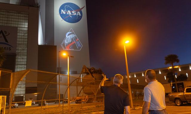 Artemis II Mission Patch on VAB